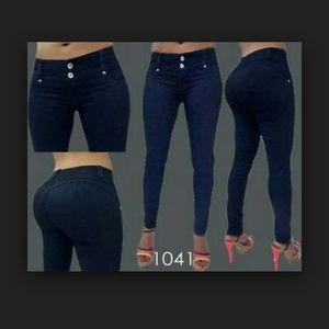 Butt lifting colombian jean