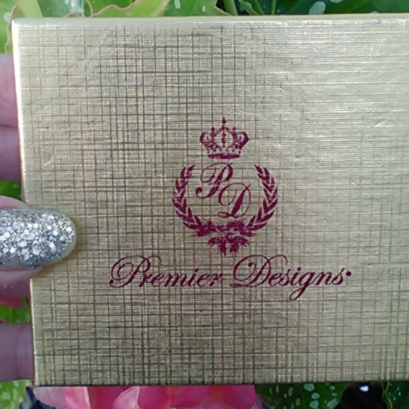 Premier Designs Ring - Picture 3 of 3