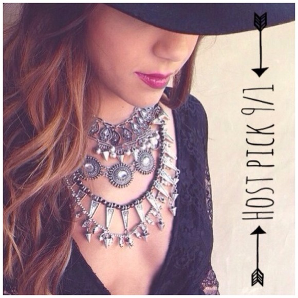 Jewelry - 🎉HOST PICK🎉 rebel layers necklace
