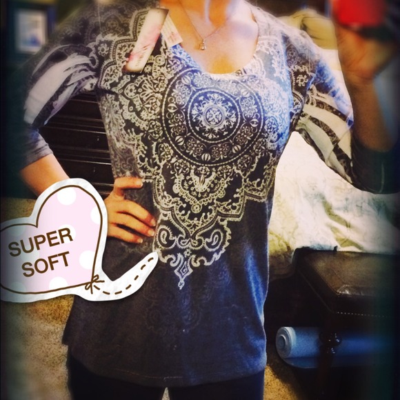 Gray and white classy SUPER SOFT sweater
