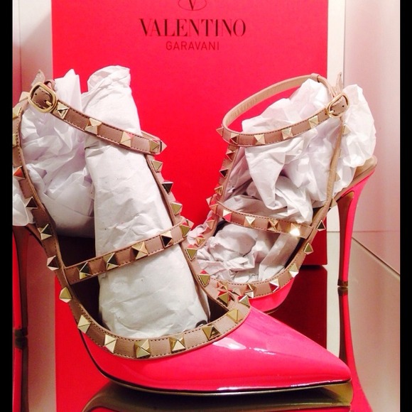Reserved‼️ VALENTINO Patent Leather Rockstud Heels - Picture 1 of 4