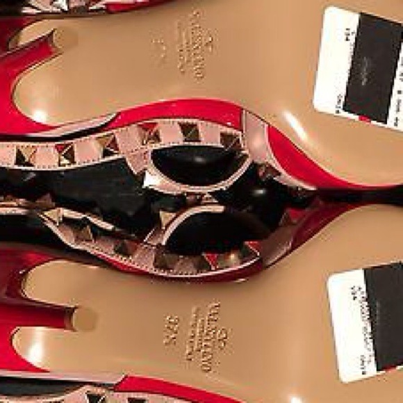 Reserved‼️ VALENTINO Patent Leather Rockstud Heels - Picture 3 of 4