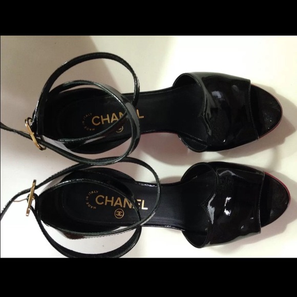FLASH 🌺2x HOST PICK🌺AUTH CHANEL SANDALS - Picture 3 of 4