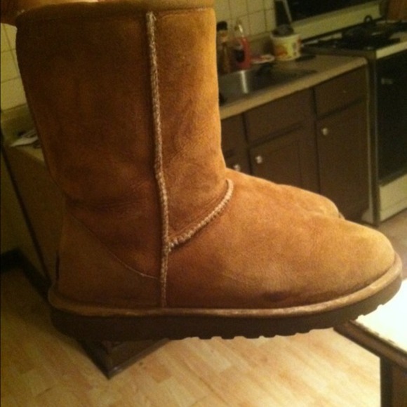 🚫SOLD🚫 Chestnut uggs