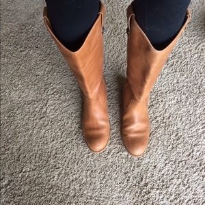 Cognac boots