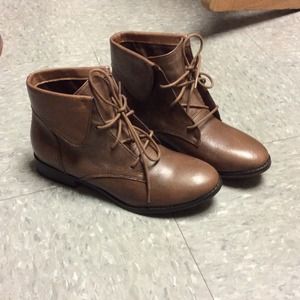 STEVE MADDEN BOOTIES