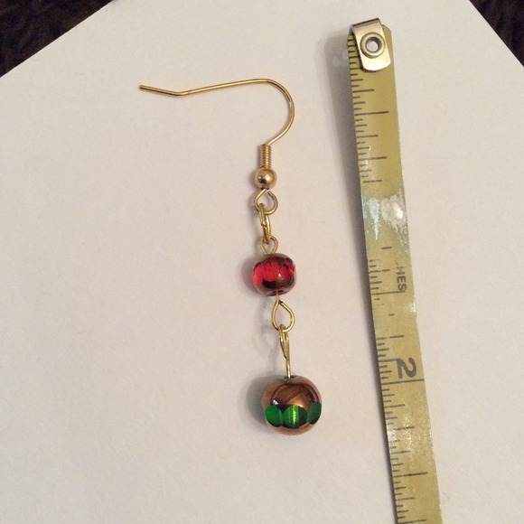 BOGO SALE ❣ Red & Green Earrings - Picture 2 of 2