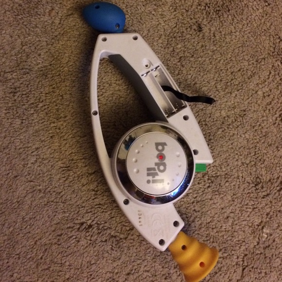 Bop It! - Picture 2 of 3