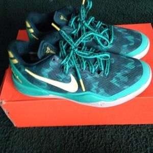 Kobe 8 sneakers