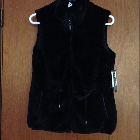 Zip up faux fur vest