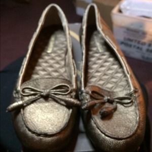 Enzo Angiolini  bronze leather flats