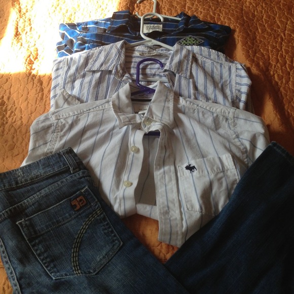 Bundle of 3 shirts nd 1 pair of pants - Picture 1 of 4