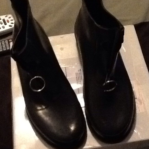 BLACK RAIN BOOTS!!!!