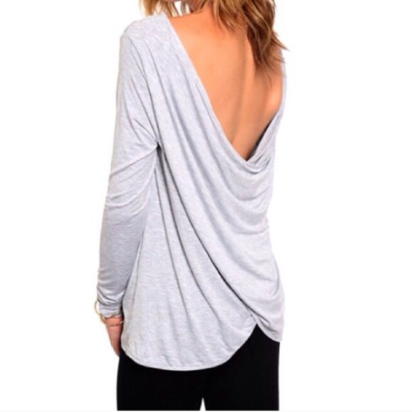 Tops - ⬇️ Gray Draped Back Top