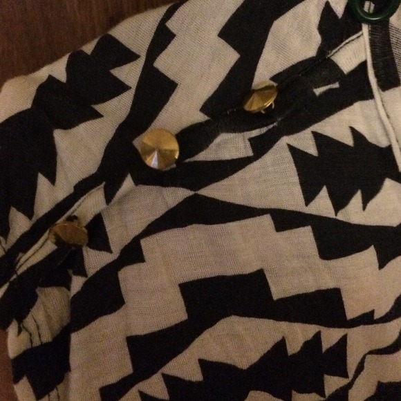 Aztec shirt - Picture 2 of 3
