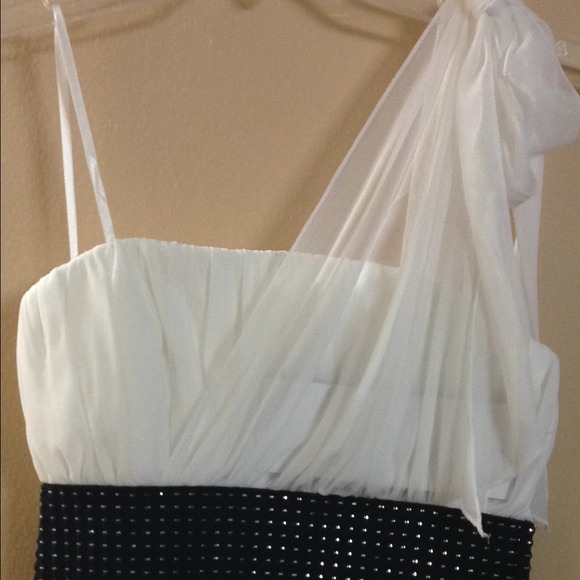 SOLD one-Shoulder Asymmetrical Dress - Picture 3 of 3