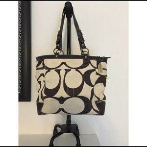 🌟SALE🌟Coach Purse📦📭😊👯👜💜