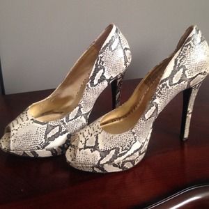 Snake skin peep toe heels