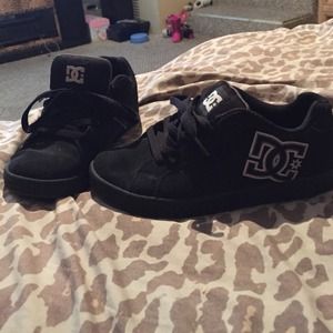 D C shoes