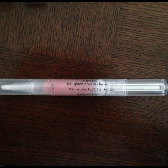 🎯SOLD🎯Stila Lip glaze - Picture 2 of 3