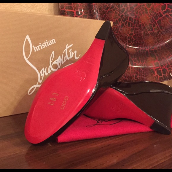 ❌SOLD ON TRADSEY❌CHRISTIAN LOUBOUTIN MISS BOXE - Picture 2 of 4