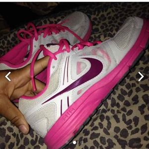 Nike shoes Deal $35 together or 20 each