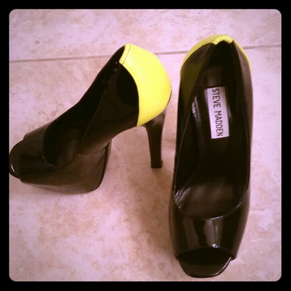 Size 5.5 Steve Madden pumps