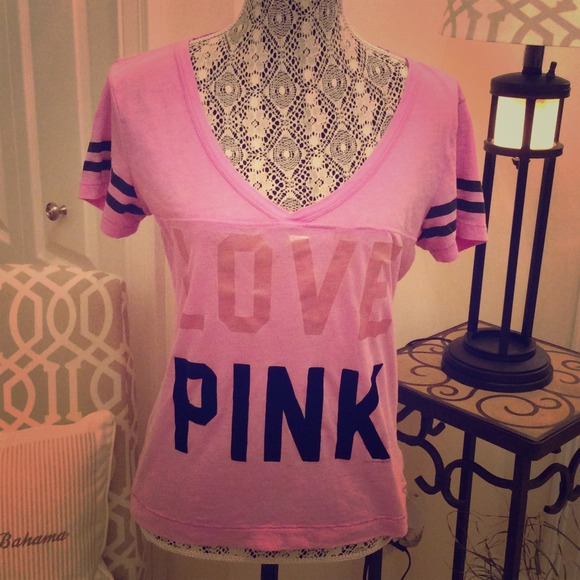 💋️VS PINK Lt Wt Tee