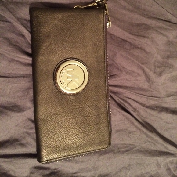 Brand new inspired Michael Kors clutch