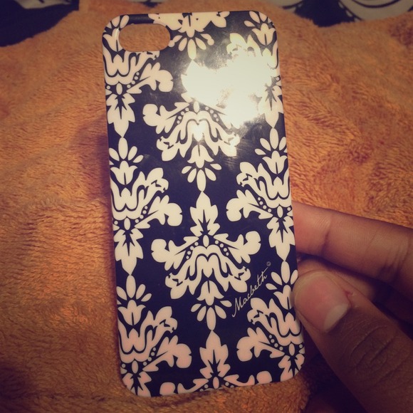 Black and white iPhone 5/5s case - Picture 1 of 4