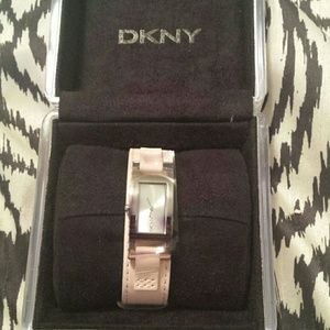 ❌SOLD❌Pink dkny watch