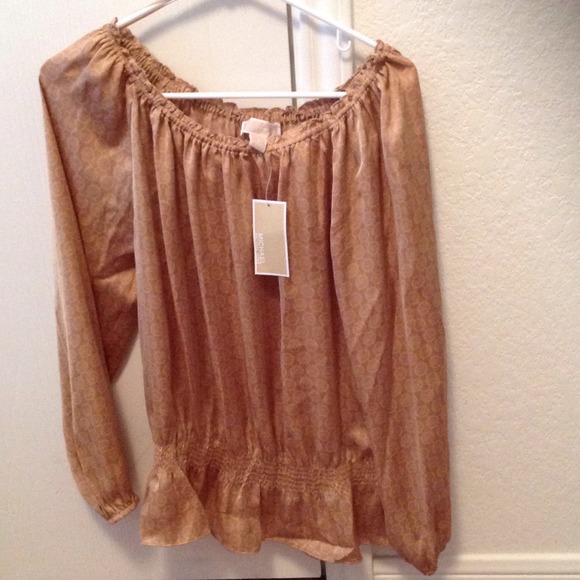 SOLD!!! Bnwt Michael kors silk top