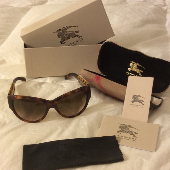 Beautiful Burberry Sunglasses