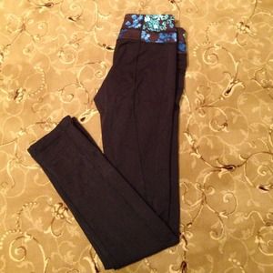 Lululemon skinny groove pant