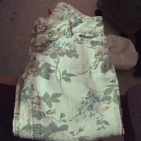 Floral jeans - Picture 1 of 3