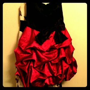 Strapless semi formal dress