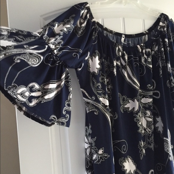 Gorgeous, trendy blouse....