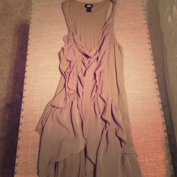 Brown top/vest with soft ruffles
