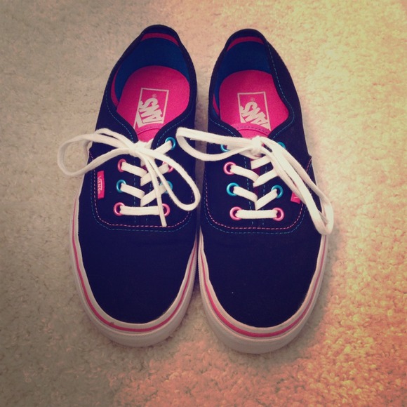 Vans Authentic Super Cute Shoes!! 💕👍😃