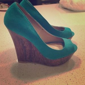 High green wedges