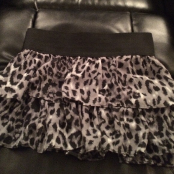 Cheetah print skirt size M