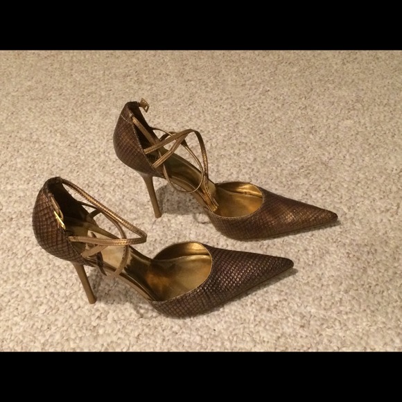 Shoes - Picture 3 of 3