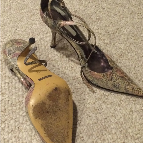 Shoes - Picture 3 of 3