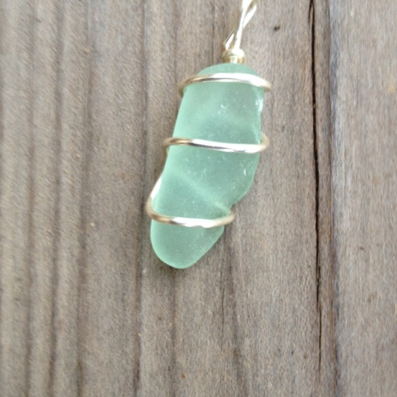 Jewelry - Sea glass pendant