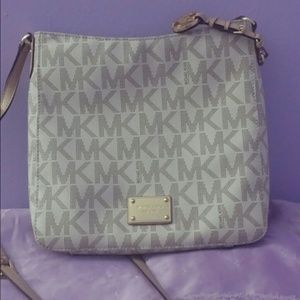 Authentic michael kors crossbody