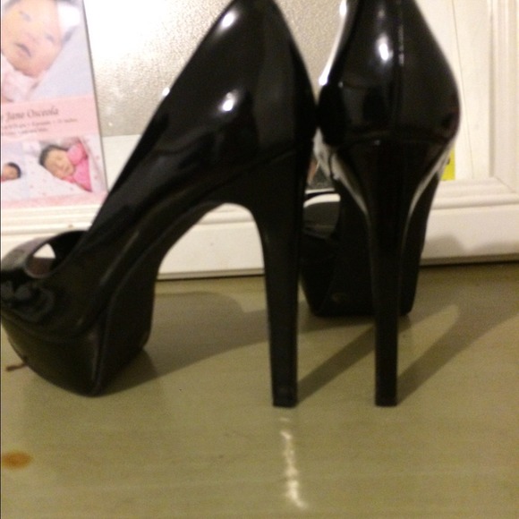 Jessica Simpson heels