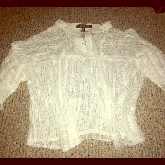 Short sleeve lace top