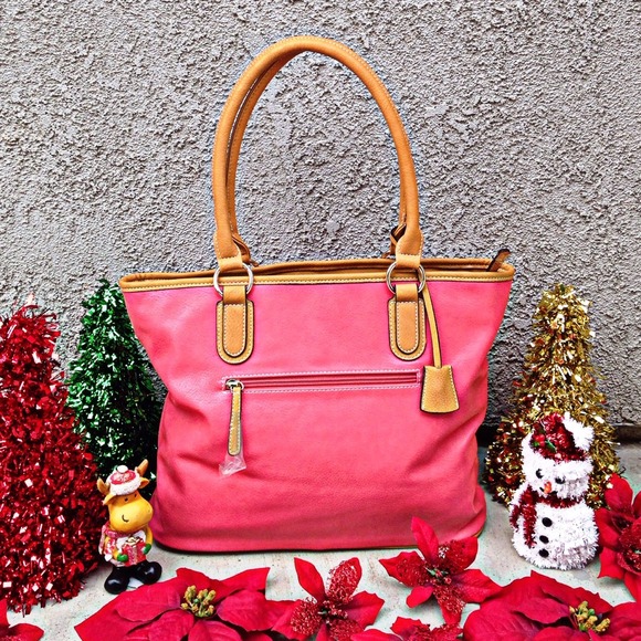 ❗️🚫SOLD IN BUNDLE❗️Blossoming Chariots Handbag - Picture 3 of 4