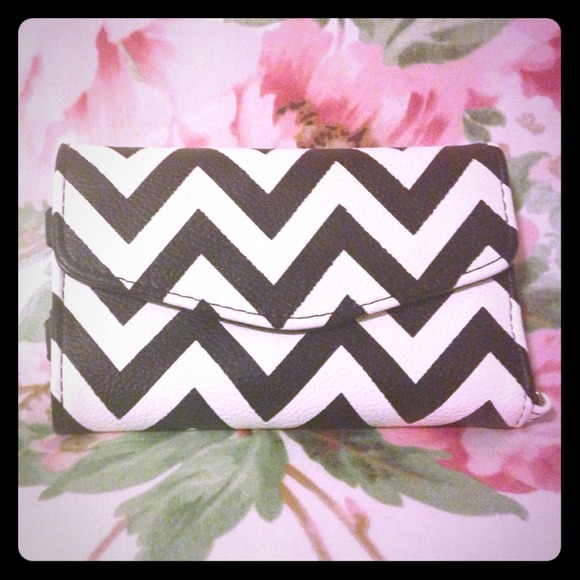 Black&White Chevron Wallet/iPhone5