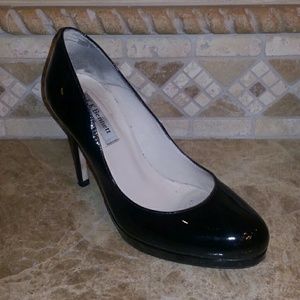 Black pump shoes, made in Spain